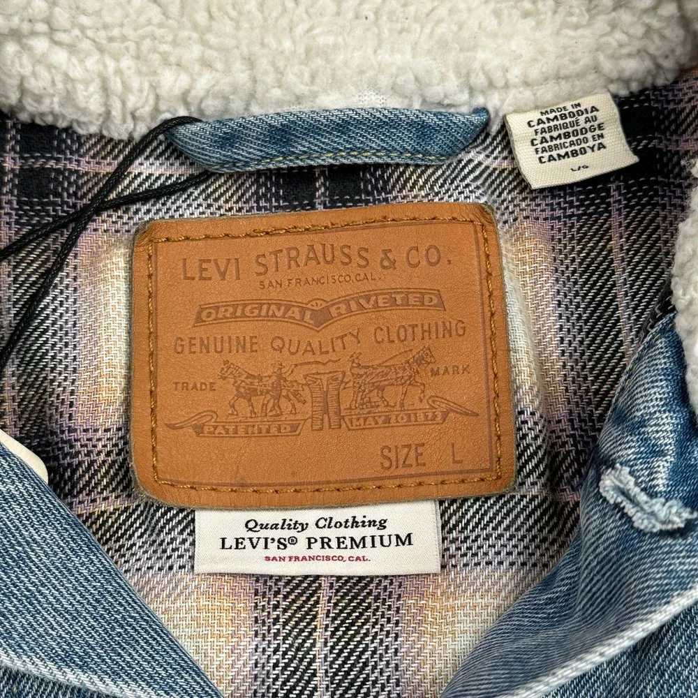 NWT Levis Premium Type I Sherpa‎ Trucker Jacket Light Wash Plaid Lined A4080 L